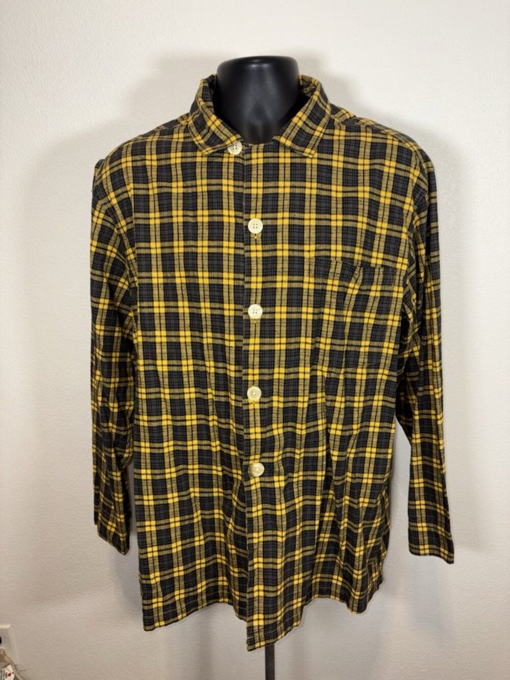 Old Navy Flannel Shirt Yellow Black Plaid Men M Wide Sleeve Offset Top Button